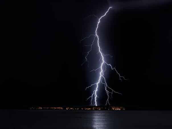 Stormless storm in Poland, 30,000 people without electricity