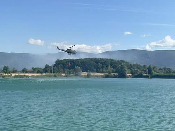 Fire in Gruda continues to act, in the shutdown, Helicopter os BiH helps