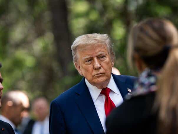 Trump furious to the media: Loosen journalists for false news about Iran!