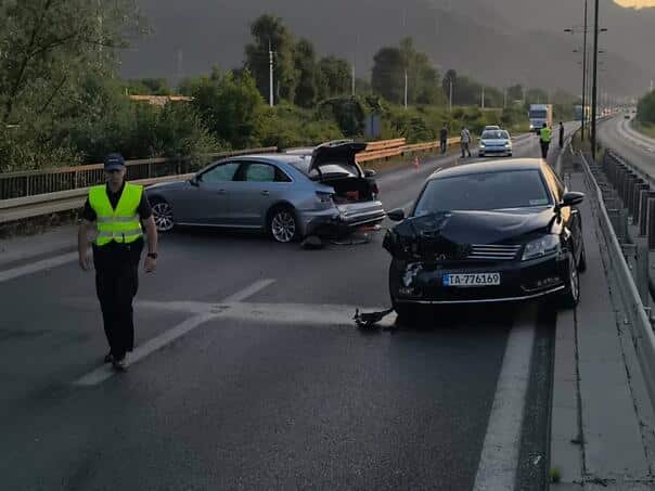 In the chain collision on Ilidža injured pedestrian