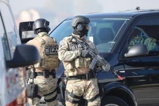 SIPA in the action “Mula” in the Živinica area and Banović arrested 11 persons, among them, Florists: Defeat cocaine, weapons, cars …
