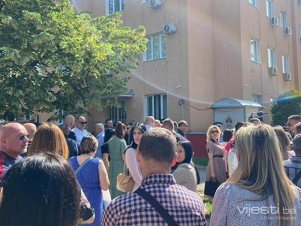 Vijesti.ba in Banja Luka: A great protest for the arrest of Miličević