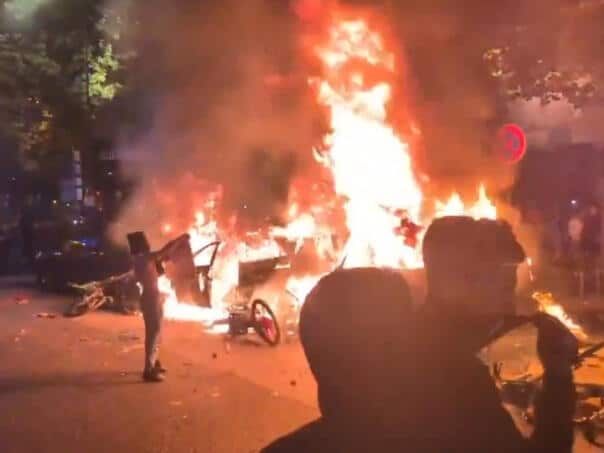 More than 130 arrested after uninformed celebration in Paris