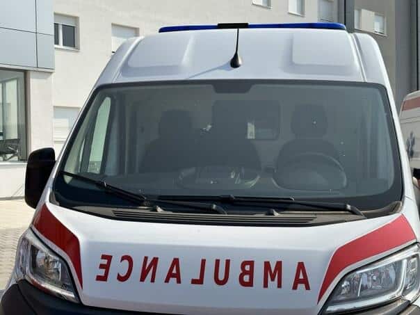 The vehicle landed from the road, the girlfriend on the road Milići-Vlasenica was killed