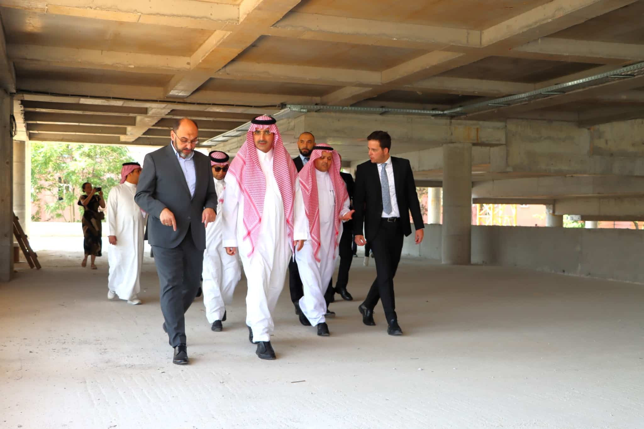 Officials visited the construction site: The construction of the UNS library is progressing