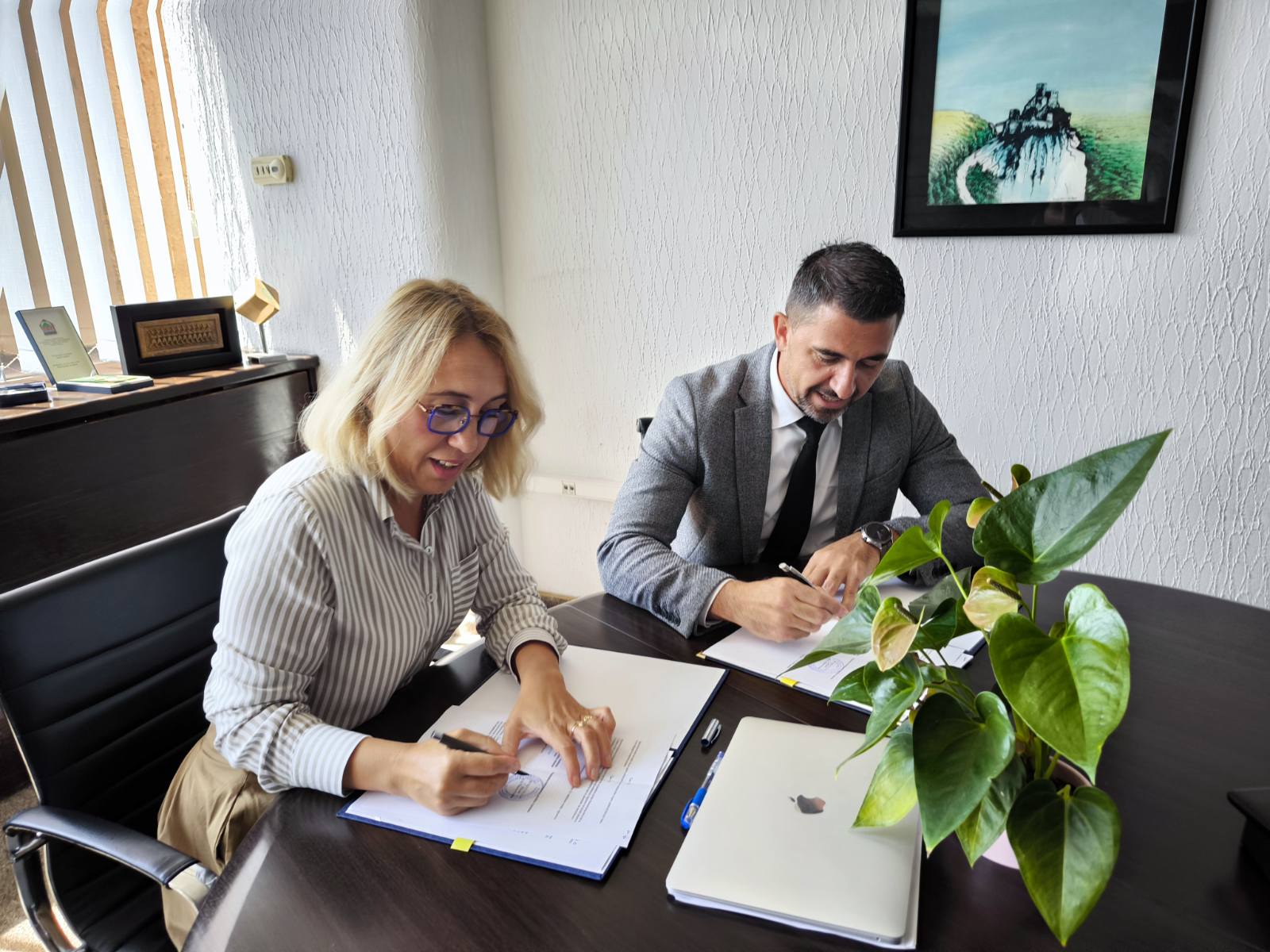 Ministers Shabani and Pozder sign a contract to preserve the star beauty of the star