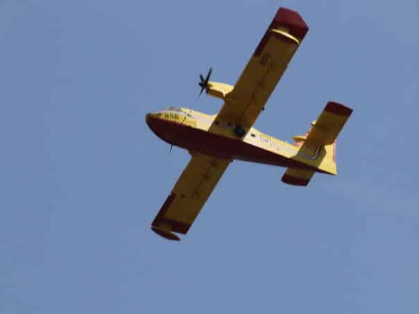 Appeal from window-shoulder: irresponsible individuals use Ram Lake while canaders are in action