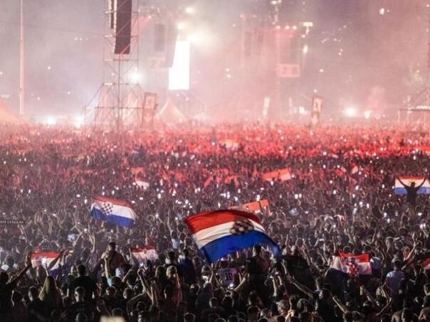Austrians watch footage from Thompson’s concert, penalty up to 700 euros