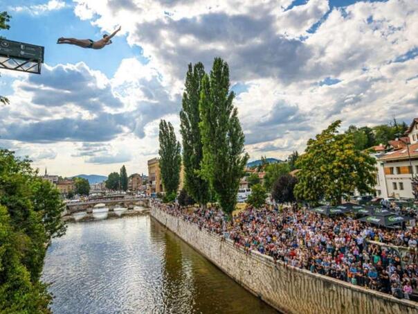 Bentbaša Cliff Diving returns to the heart of Sarajevo
