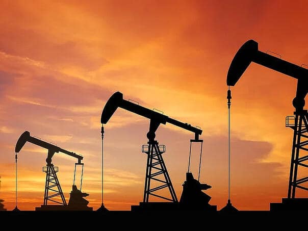 The price of oil remained under $ 68