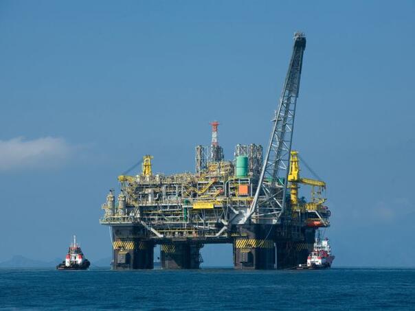 Oil prices close to $ 73