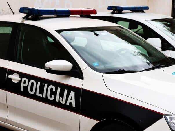 Croatian citizens in Mostar attacked more than one person, damaged their vehicle and stole documents