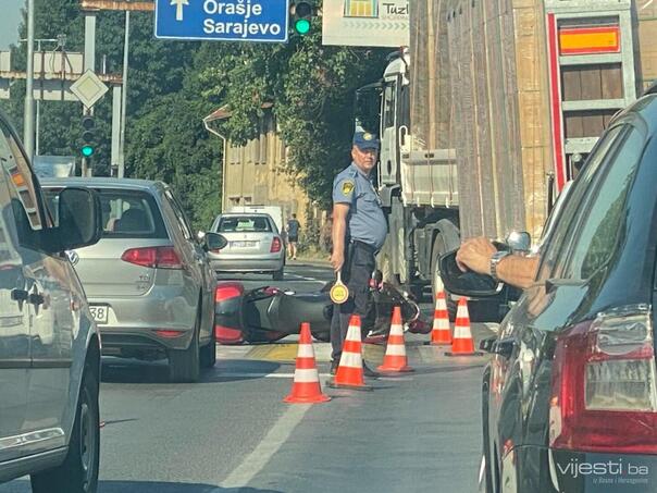 Photo: Heavy accident in Tuzla, car and motor collision
