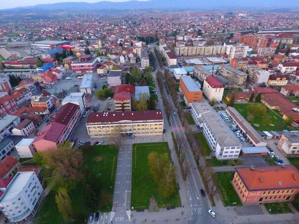 The man with a combine landing from the road near Prijedor, killed in place