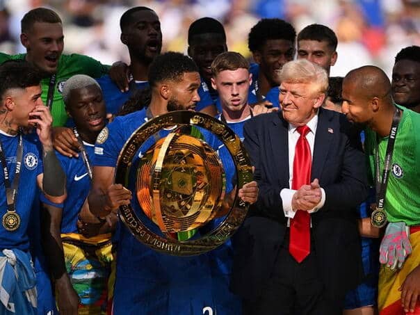 Continuation of the crazy story with trophy: Trump remained original, Chelsea got a copy