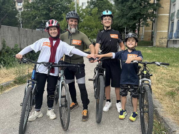 Eighth-year-old Hamza with family drives cycling marathon Bihać – Srebrenica