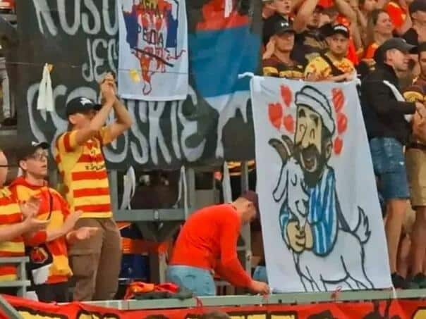 Polish fans ridiculed MP Muhammada as during the match with a new square
