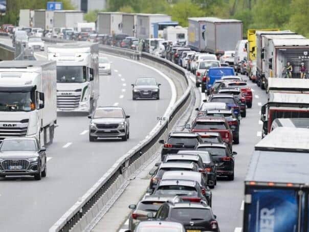 The tourist wave caused milimated car columns in Croatia