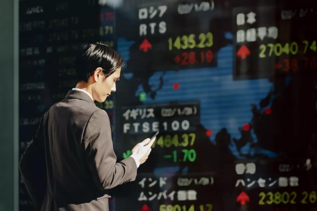 Asian markets: Falling records in Singapore
