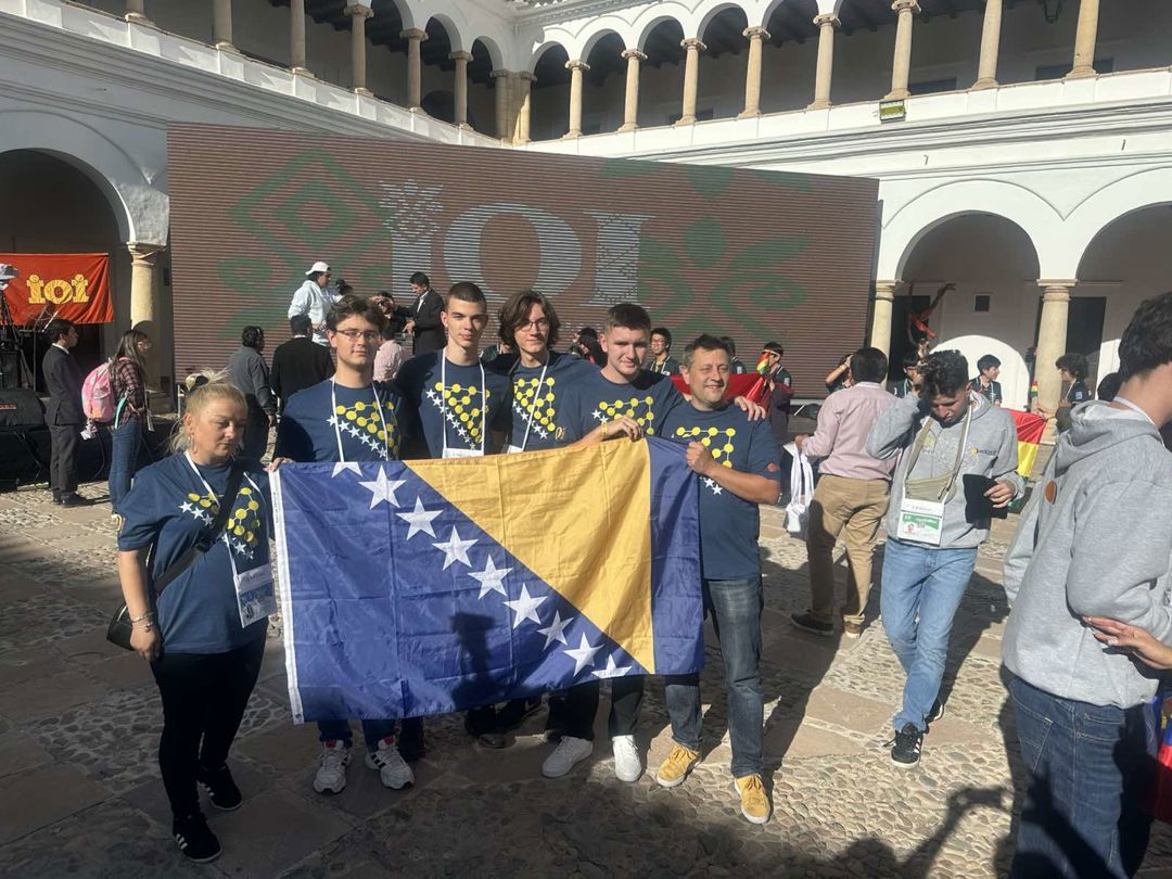 Bh. Team with praise and experiences with IOI in Bolivia