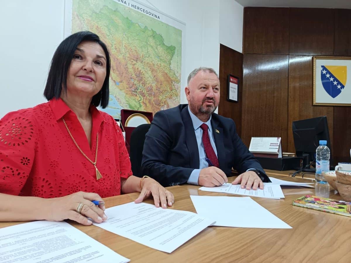 Ministry of Economy ZDK and Chamber of Commerce ZDK in the campaign “Let’s buy domestic – Stronger for BiH”