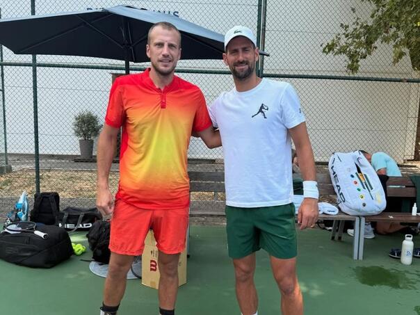 Basic trained with Djokovic, also published a photograph: "It was a pleasure"