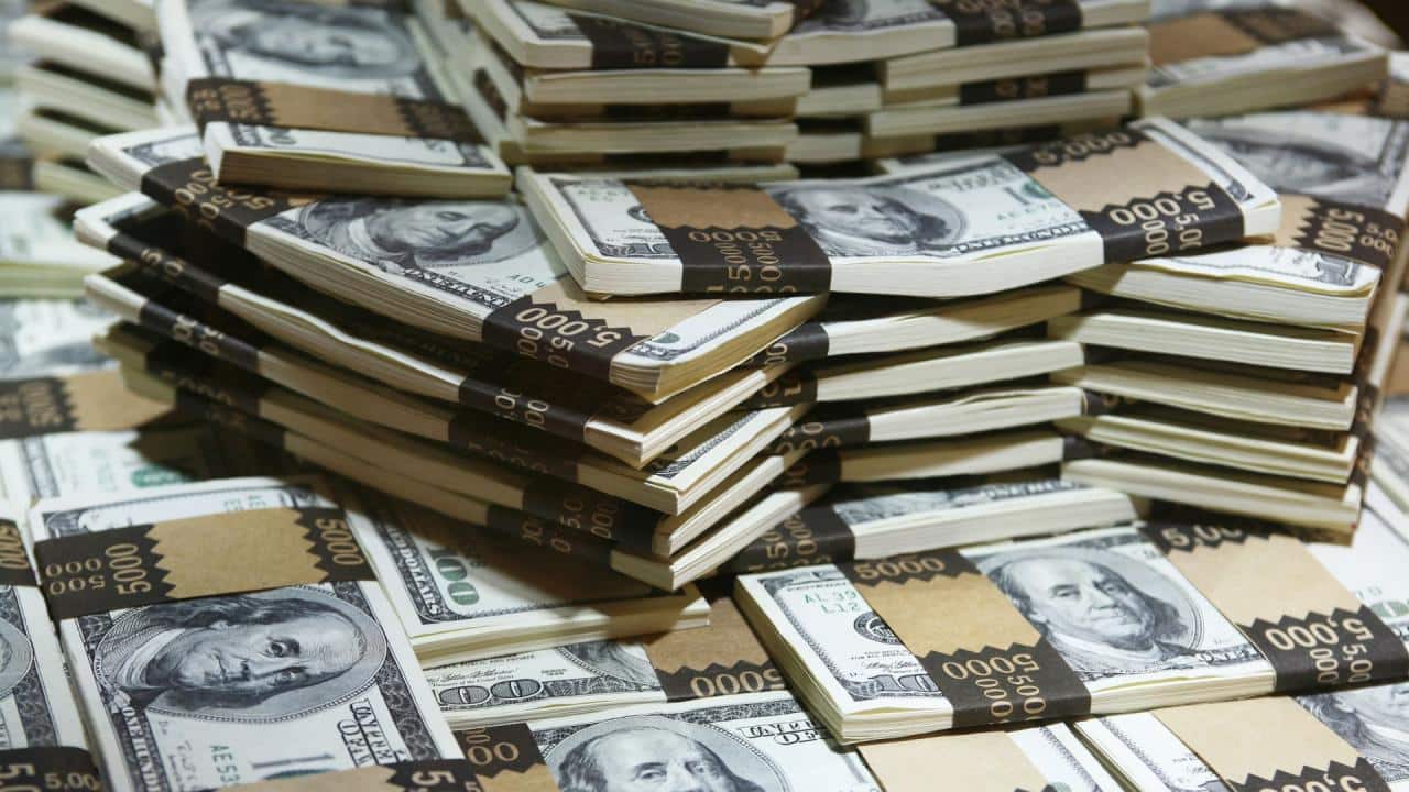 The dollar strengthened by Thursday and then suddenly fell