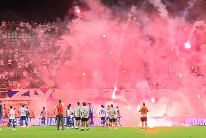 Hajduk celebrated 3: 0 on the poljud, Torcida players offended and fired with torches