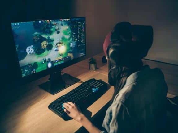 India bans online money games