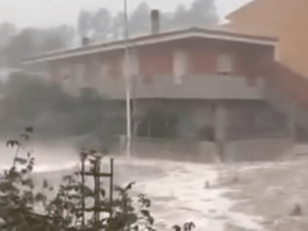 Italy: After a drought torrent carried everything in front of him, there are dead