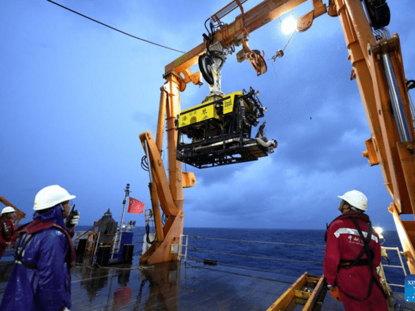 The Chinese Deep Sea Explorer finished the mission in the southern Chinese sea