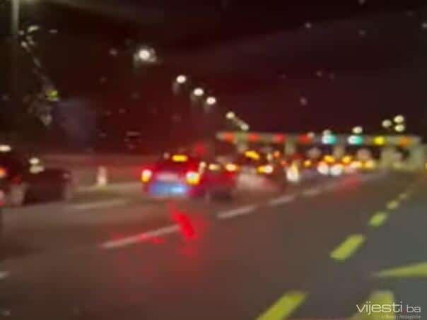 Collapse on the highway in Sarajevo: No Tags and are only working two toll houses