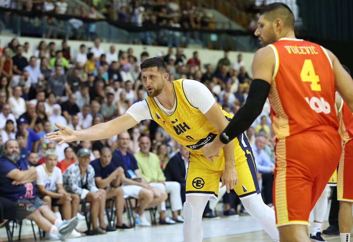 The bad series continues: BiH basketball players also defeated from Montenegro