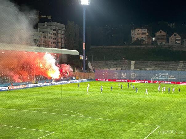 Maniacs Match Željezničar – Zrinjski started by torch