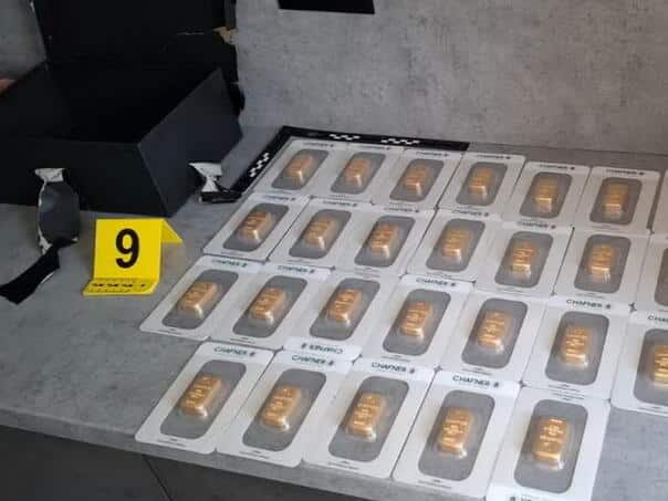 Police in flat seized gold, counterfeit money and drugs, two people arrested