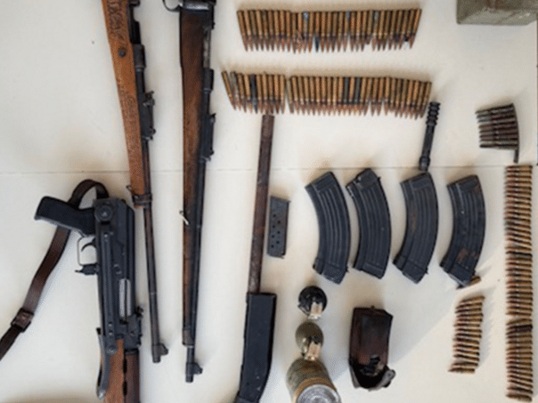 Threatened in a parking lot with a rifle in his hands, found his bombs