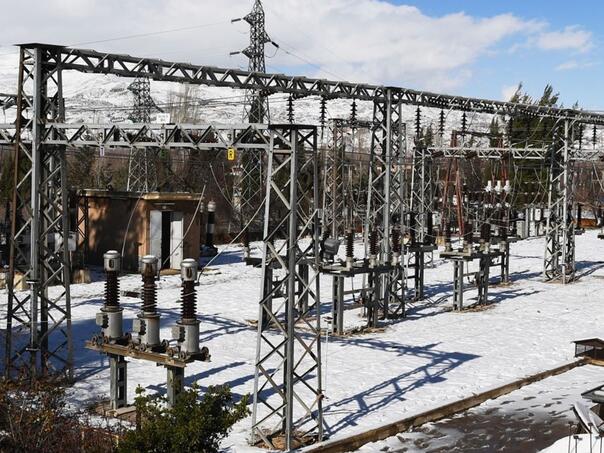 Syria strives to invest in projects with German Siemens