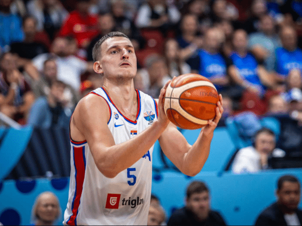 Serbia declasses Estonia at the Start of Eurobasket