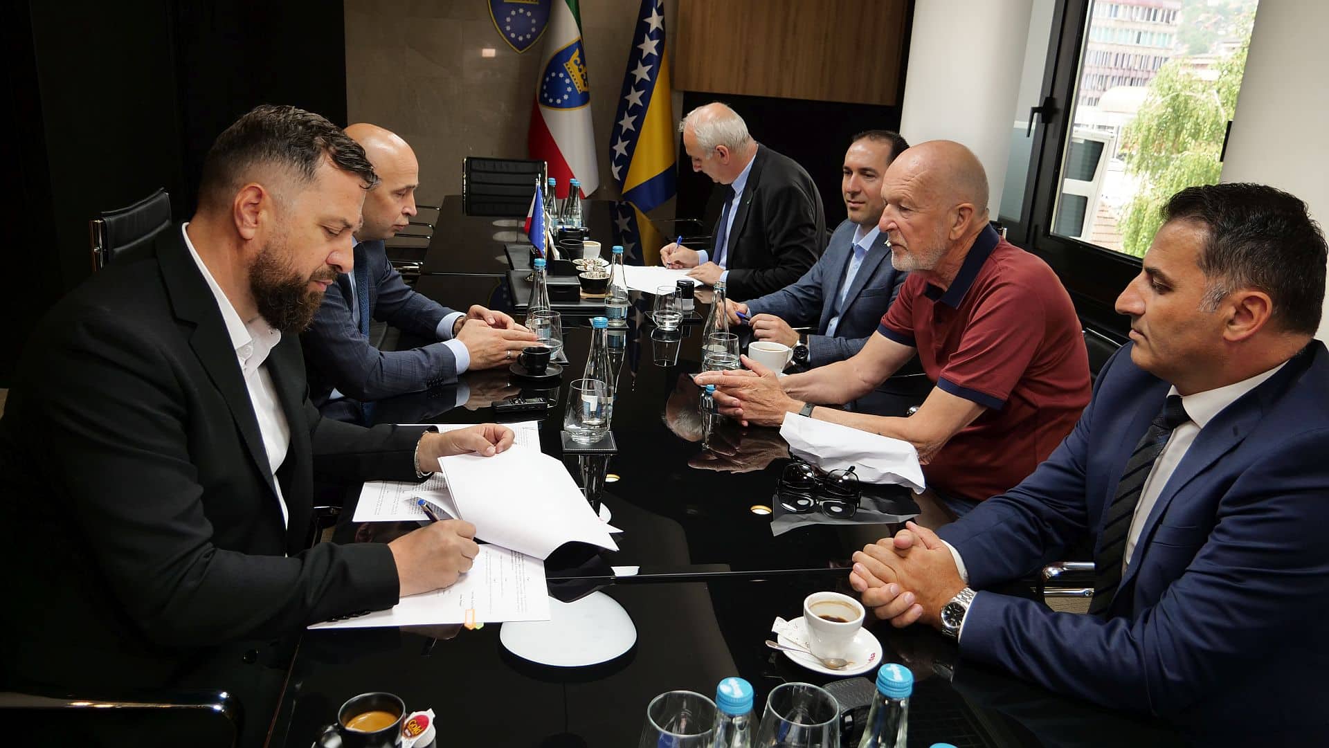 Signed contracts on the implementation of infrastructure projects in the field of education and sports in four municipalities Zenica-Doboj Canton