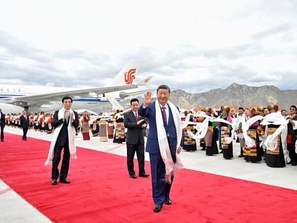XI in Rare Visit Tibet: Invitation to "Interethnic unity and stability"
