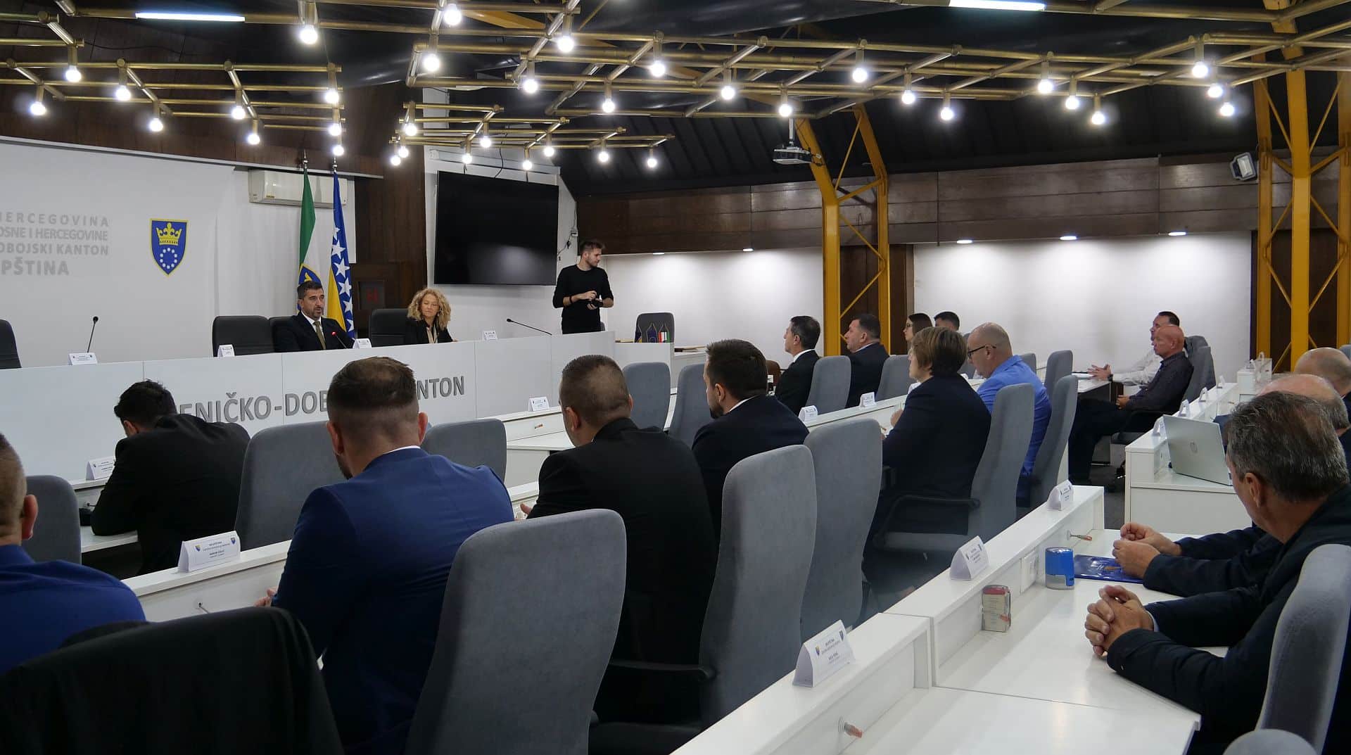 Citizens and municipalities and associations 880,000 KM for environmental projects in ZDK