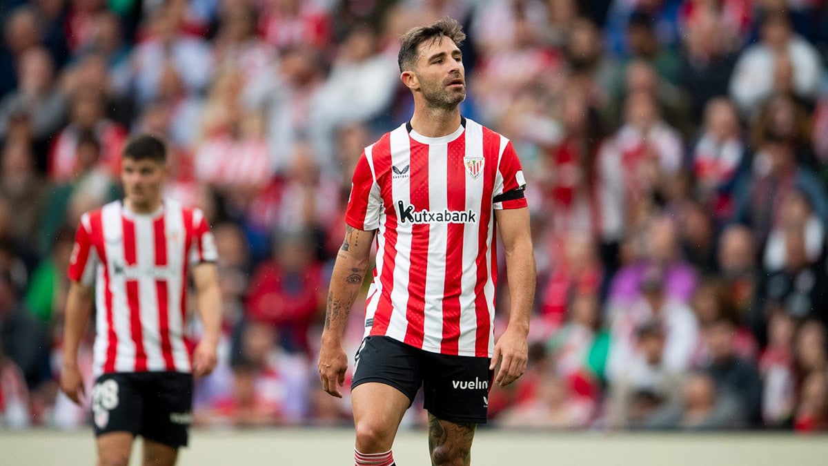 Defender suspended for doping, unauthorized substance taken after the treatment of cancer