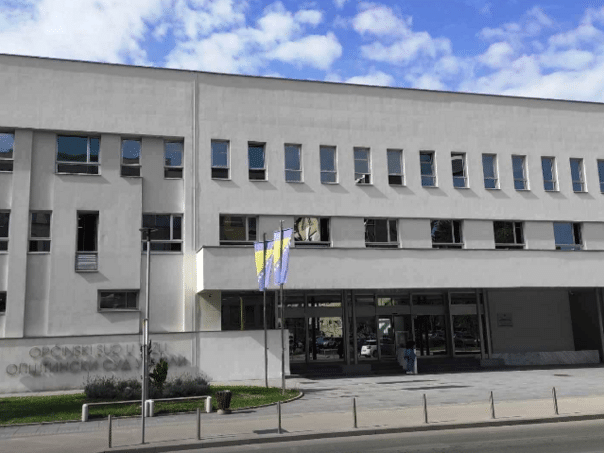 Misted bomb in Tuzla Municipal Court