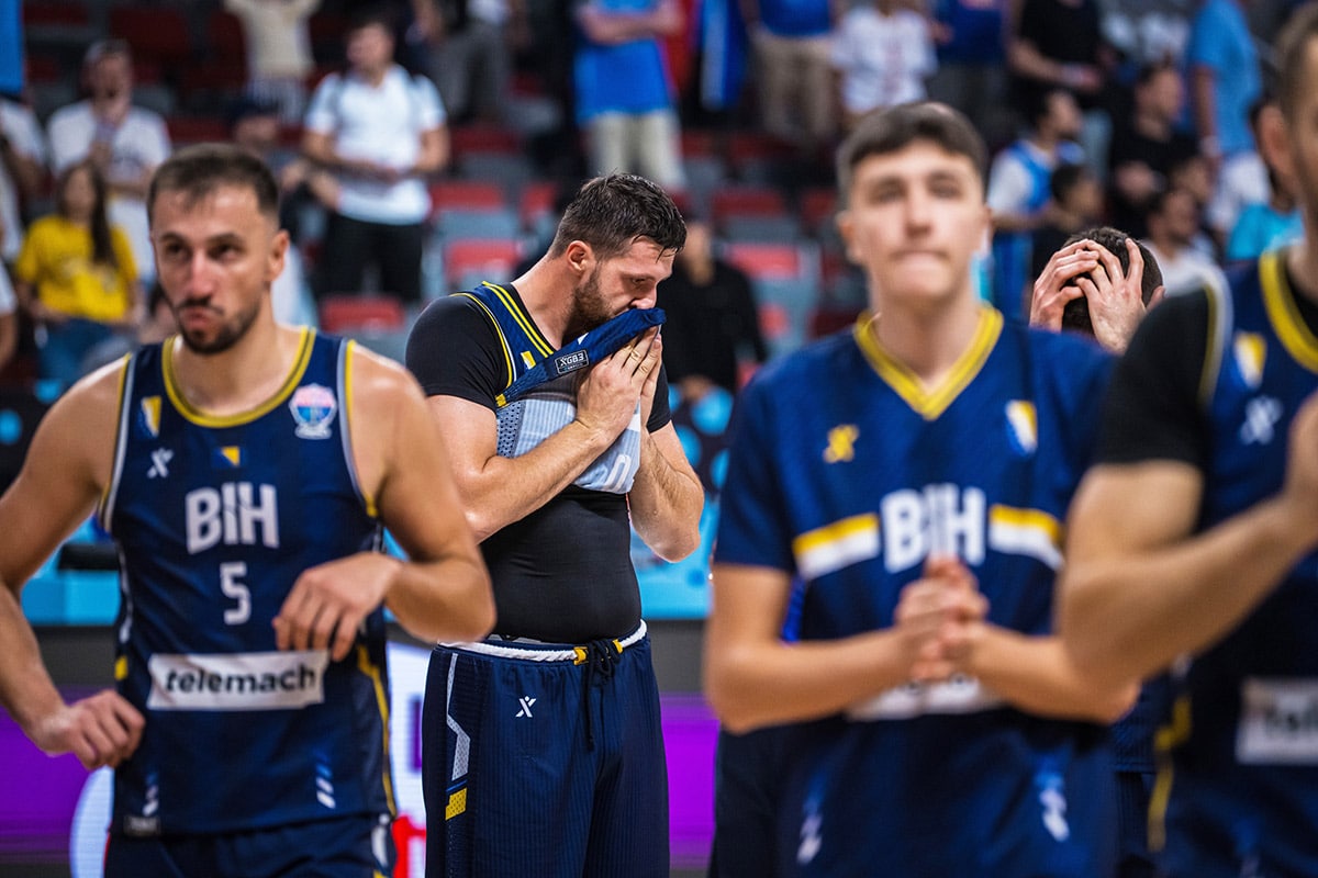 Basketball players of BiH defeated from Poland in the eighth final