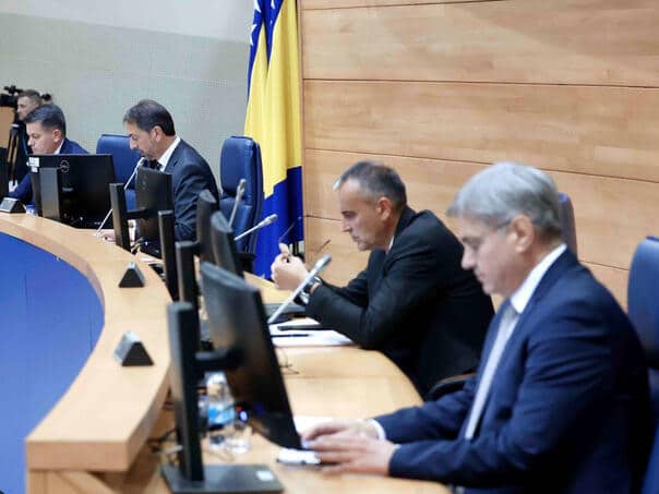 New Drama around the budget: None of the session?