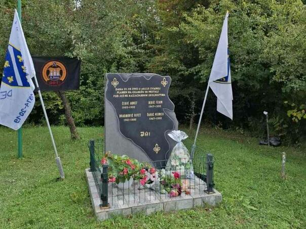 Marked by 33. Anniversary of the Four members of the 5th Corps.