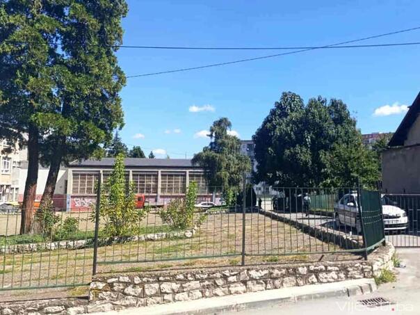 Detention of juvenile from Tuzla who olive young men near the school of cracks