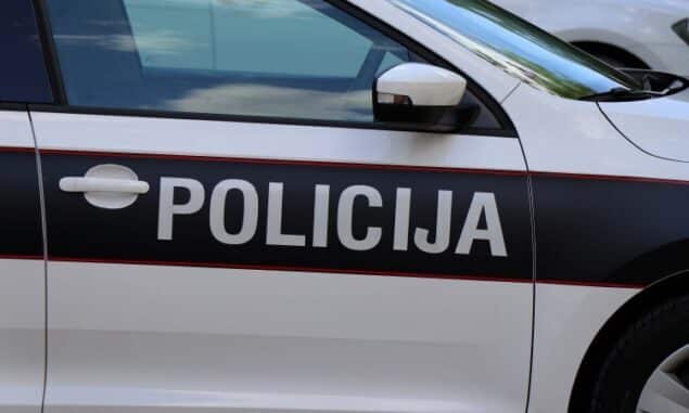 Indictment confirmed against Almedina Rabić (37) from Gradačac; He physically attacked two policemen, inflicting their injuries …