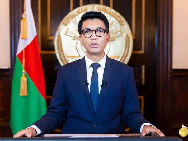 President Madagascar dissolved by the government after deadly protests