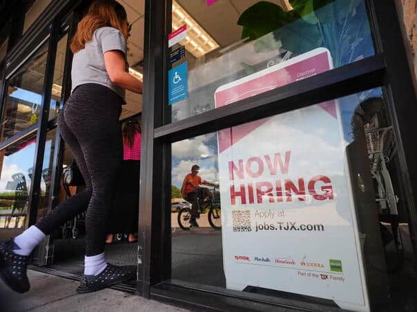 The growth in the number of jobs in the USA decided sharply in August